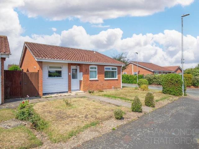 2 bedroom detached bungalow for sale
