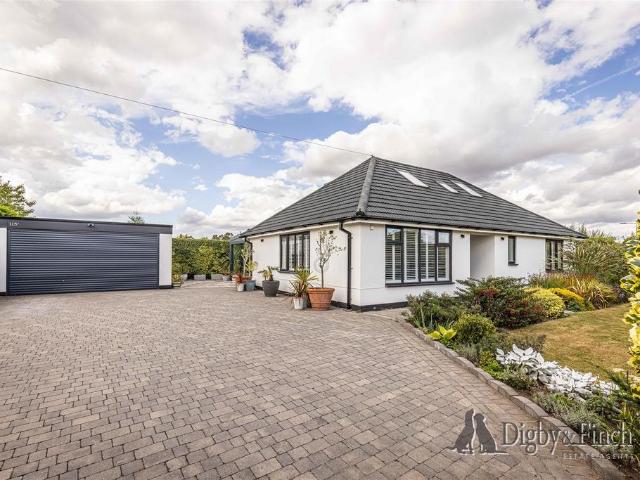 3 bedroom detached bungalow for sale