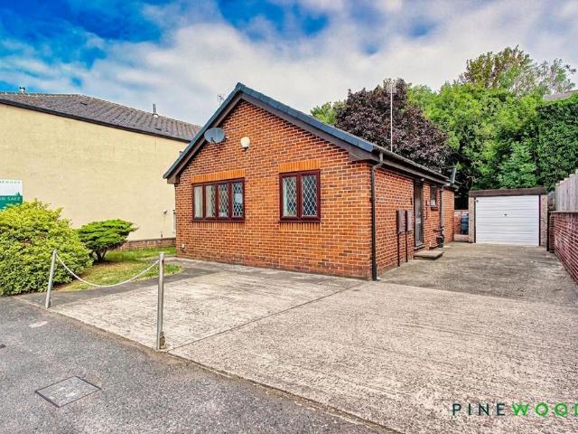 2 bedroom detached bungalow for sale