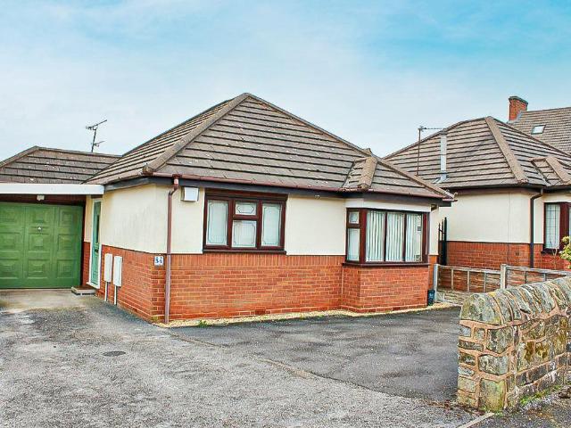 2 bedroom detached bungalow for sale