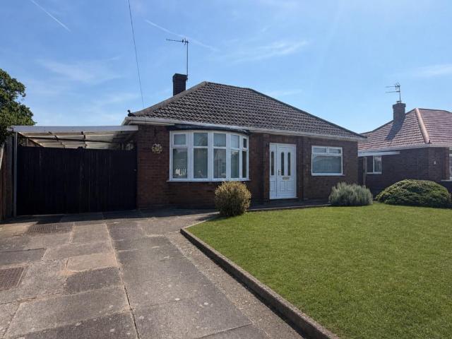 2 bedroom detached bungalow for sale