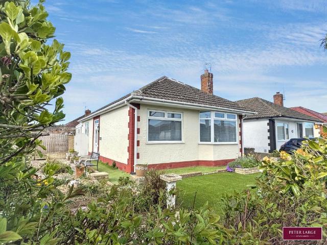 2 bedroom detached bungalow for sale