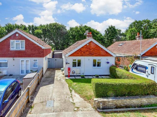 2 bedroom detached bungalow for sale