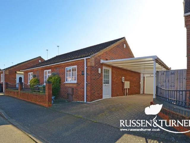 2 bedroom detached bungalow for sale