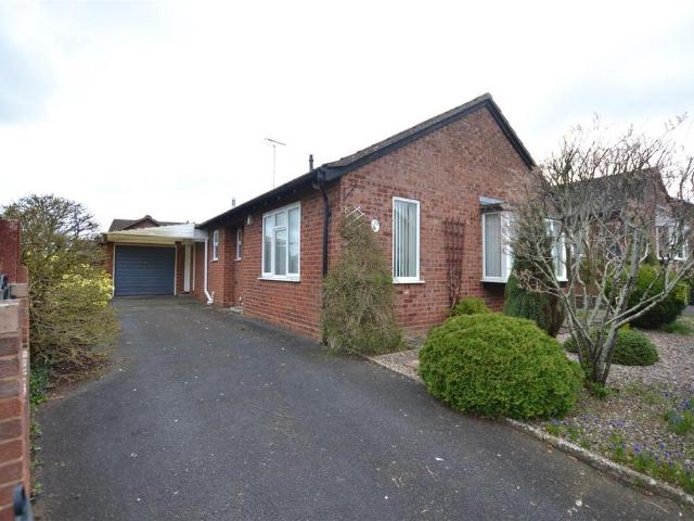 2 bedroom detached bungalow for sale