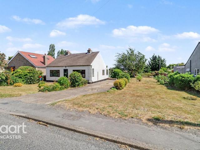 2 bedroom detached bungalow for sale