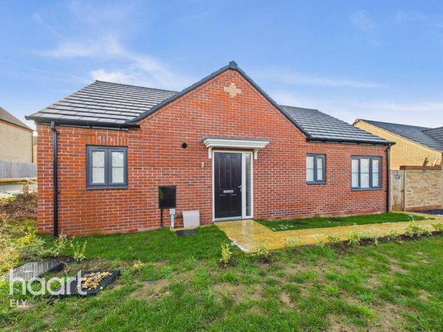 2 bedroom detached bungalow for sale