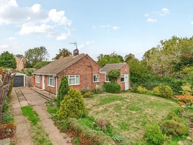2 bedroom detached bungalow for sale