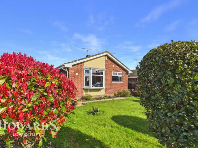 2 bedroom detached bungalow for sale