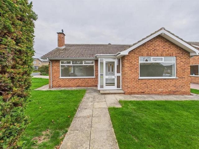2 bedroom detached bungalow for sale