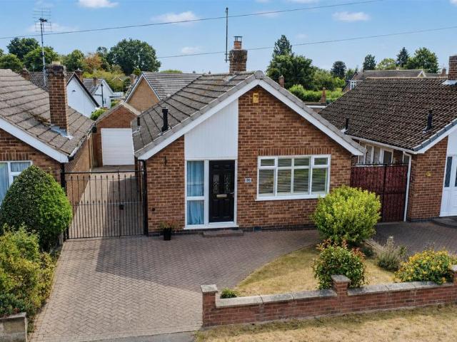 2 bedroom detached bungalow for sale