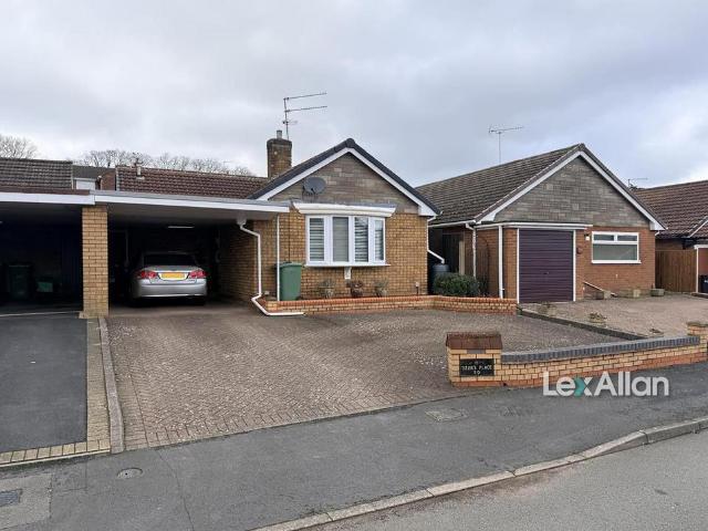 2 bedroom detached bungalow for sale