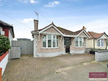 2 bedroom detached bungalow for sale