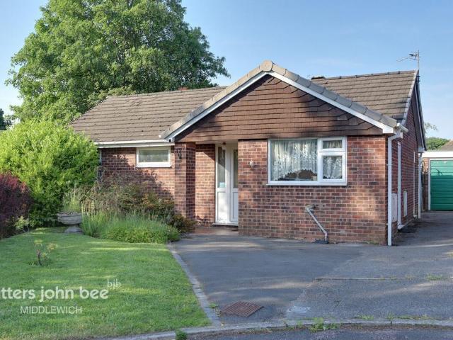 2 bedroom detached bungalow for sale