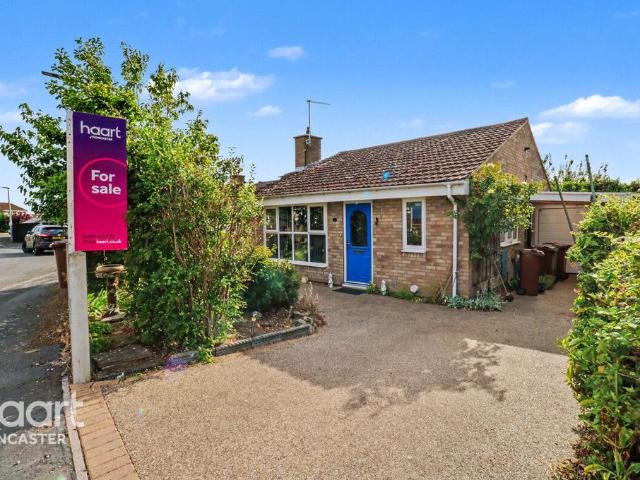 2 bedroom detached bungalow for sale