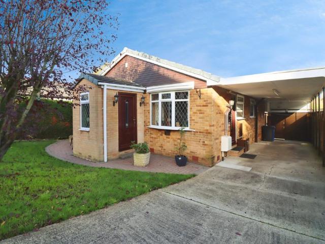 2 bedroom detached bungalow for sale