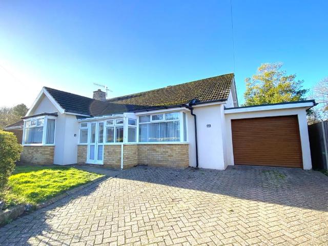 2 bedroom detached bungalow for sale