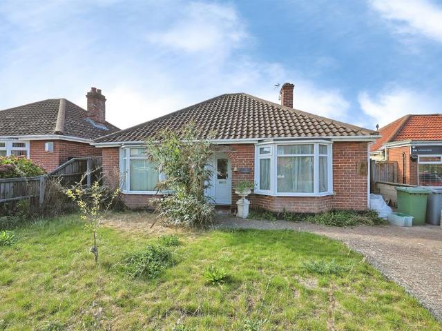 2 bedroom detached bungalow for sale