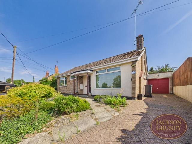 2 bedroom detached bungalow for sale