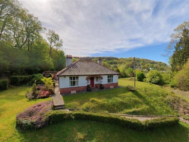 2 bedroom detached bungalow for sale