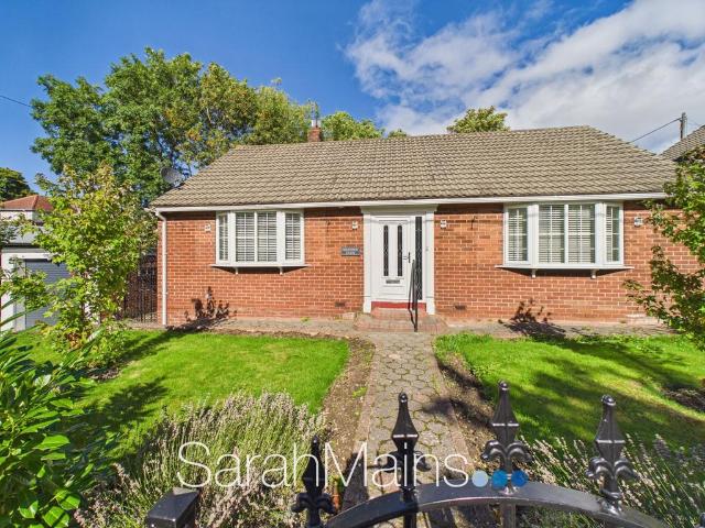 2 bedroom detached bungalow for sale