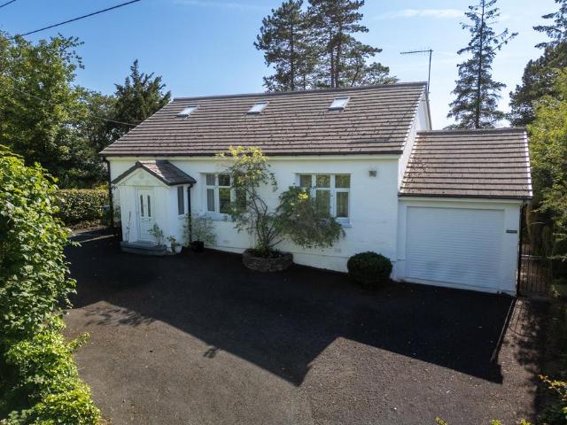 2 bedroom detached bungalow for sale
