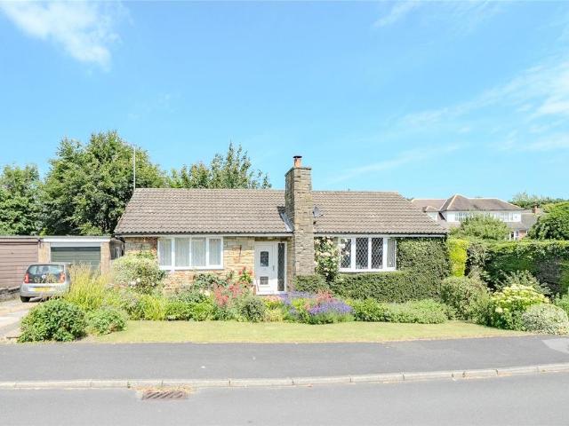 2 bedroom detached bungalow for sale