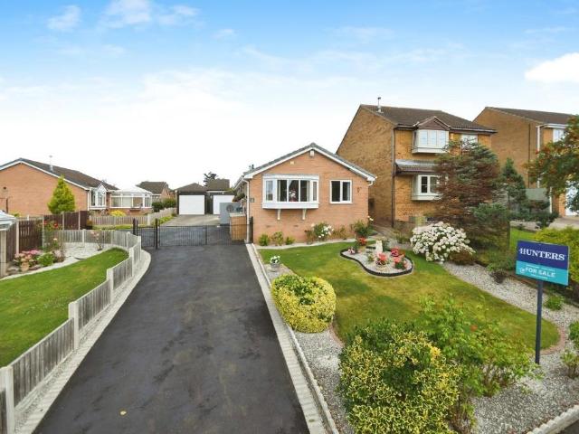 2 bedroom detached bungalow for sale