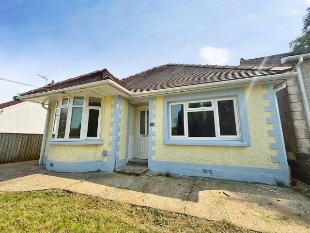 2 bedroom detached bungalow for sale