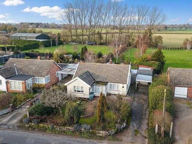 2 bedroom detached bungalow for sale