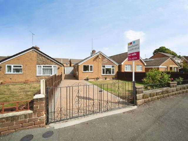 2 bedroom detached bungalow for sale