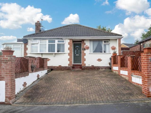 2 bedroom detached bungalow for sale
