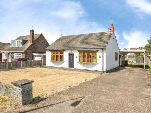 2 bedroom detached bungalow for sale