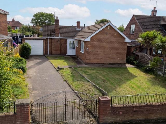2 bedroom detached bungalow for sale