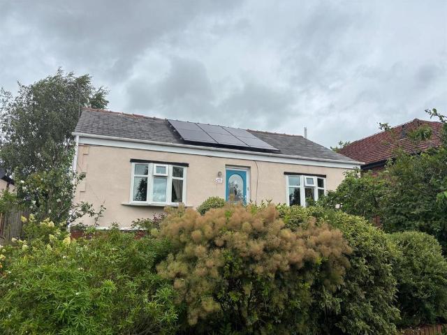 2 bedroom detached bungalow for sale
