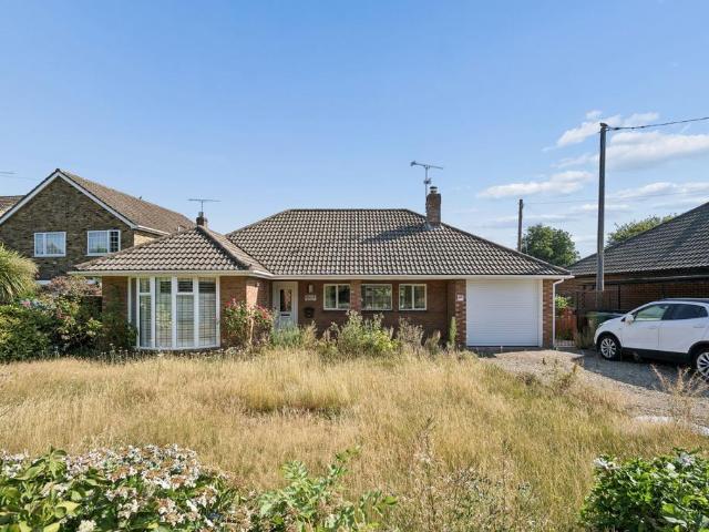 2 bedroom detached bungalow for sale