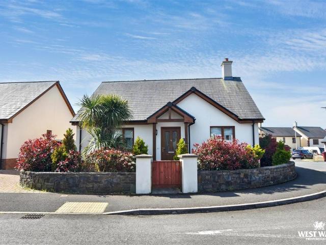 2 bedroom detached bungalow for sale