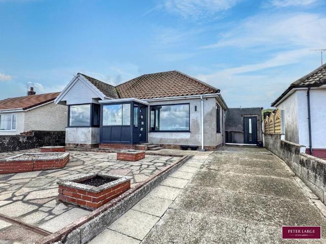 2 bedroom detached bungalow for sale