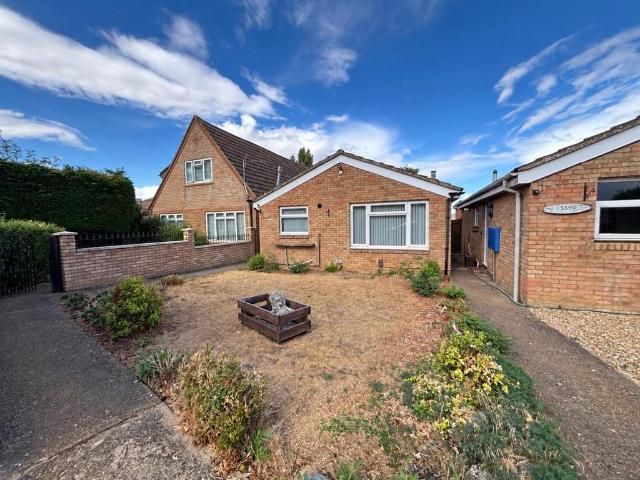 2 bedroom detached bungalow for sale