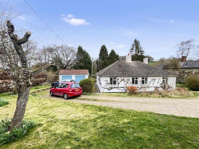 3 bedroom detached bungalow for sale