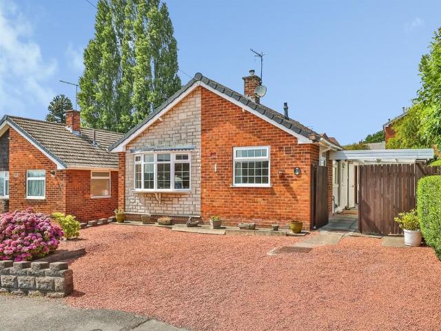 2 bedroom detached bungalow for sale