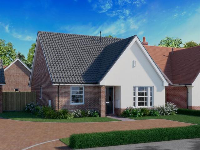 2 bedroom detached bungalow for sale