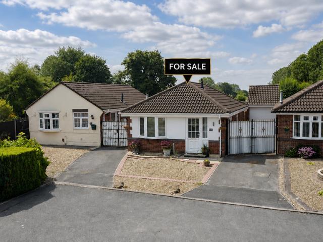 2 bedroom detached bungalow for sale