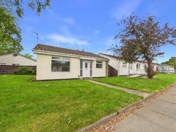 2 bedroom detached bungalow for sale