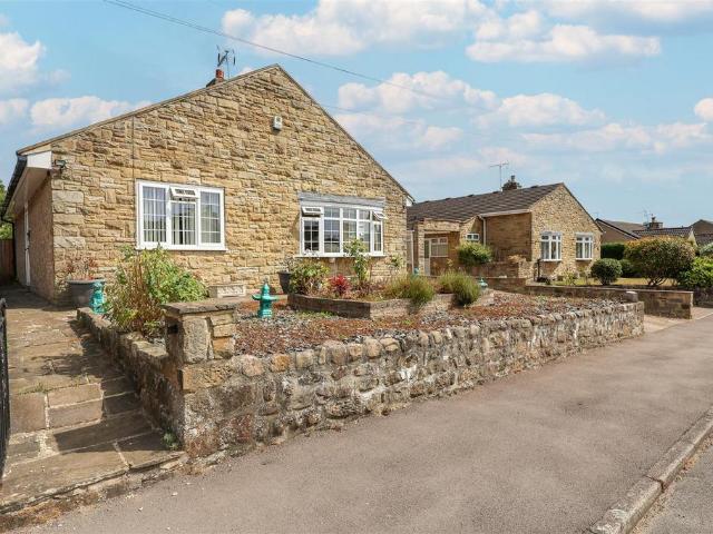 2 bedroom detached bungalow for sale