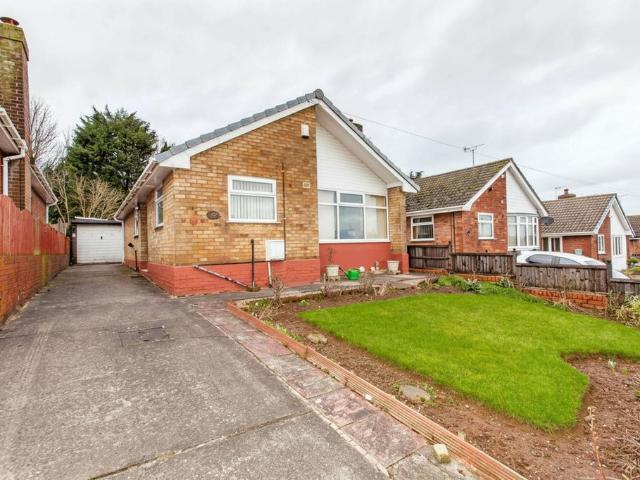 2 bedroom detached bungalow for sale