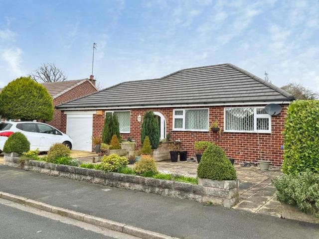 2 bedroom detached bungalow for sale