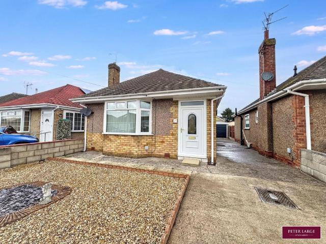 2 bedroom detached bungalow for sale