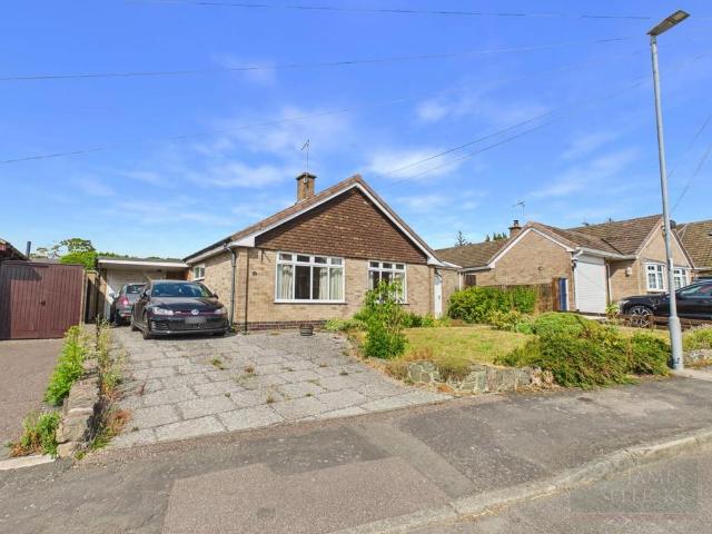 2 bedroom detached bungalow for sale
