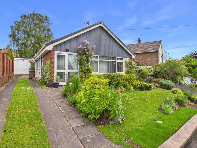 2 bedroom detached bungalow for sale